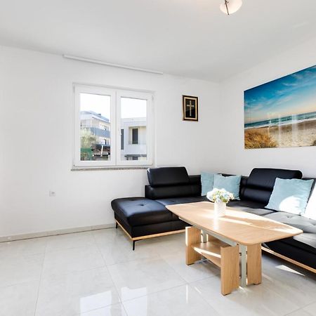 Apartment Kamila 克尔克 外观 照片